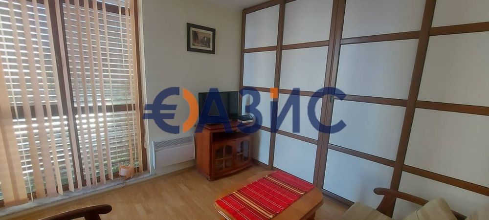 Продава се Тристаен апартамент в к.к. Слънчев бряг - 67 кв.м за 1120 €/кв.м - Снимка #9
