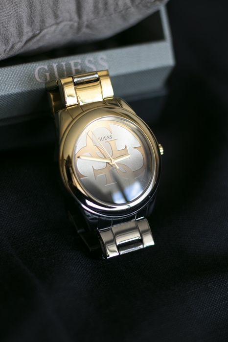 Дамски, оригинален часовник Guess