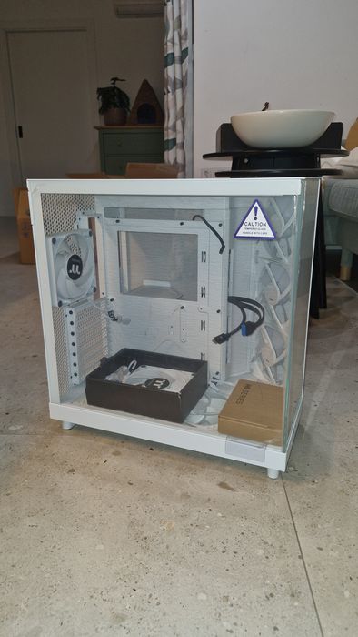 NZXT H6 flow case + 7 вентилатори