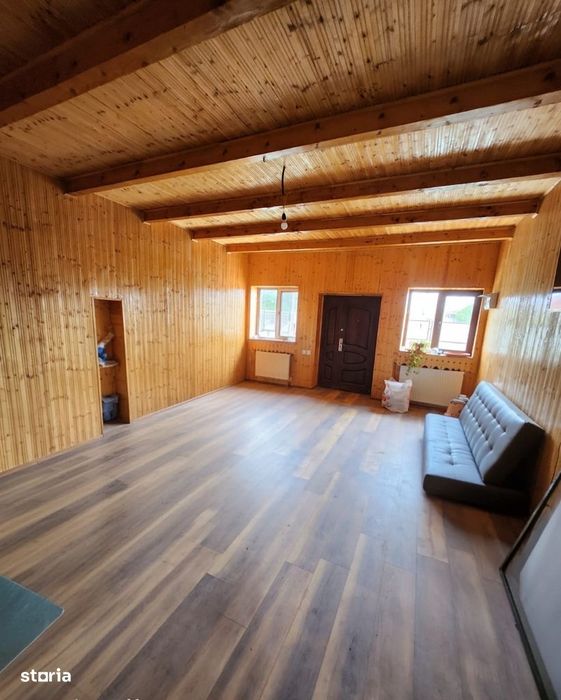 De Vanzare casa zona Cazasu