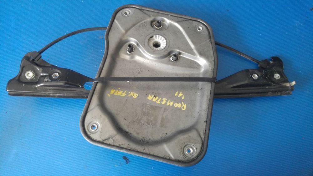 macara usa stanga fata skoda  roomster  121346