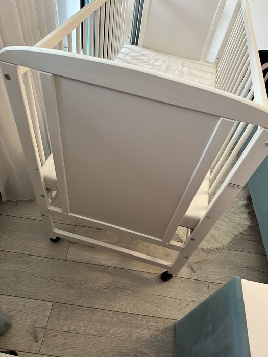 Vand patut bebe, cu saltea Ikea si baldachin