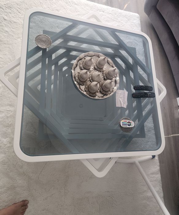 Măsuță de cafea modernă