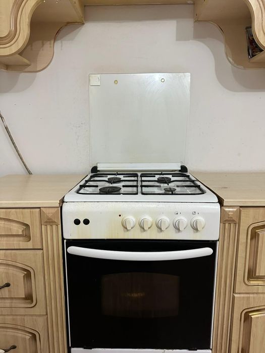 Продается газовый плита.