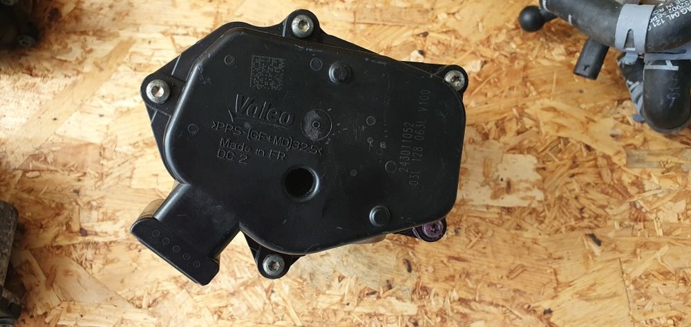 Clapetă accelerație Audi A4 B8 / Passat B6 B7 CC / Golf 5 6 7 / Octavia 2 3 / 04L128063P 03L128063 L Q J  03G128063F A motorizare 1.6 CAYC / 2.0 TDI