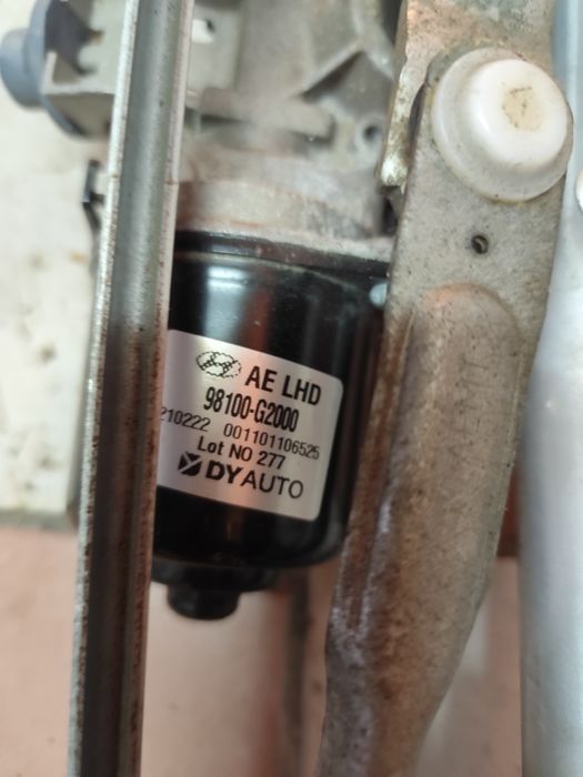 Механизъм чистачки Hyundai Ionig