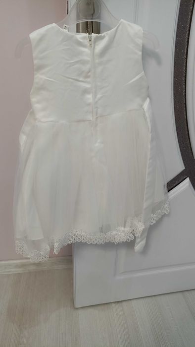 Бяла Рокля за дете