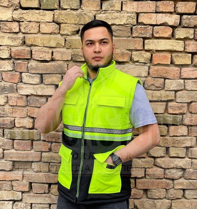 Спецодежда сигнальная жилетка для руководителей строителей