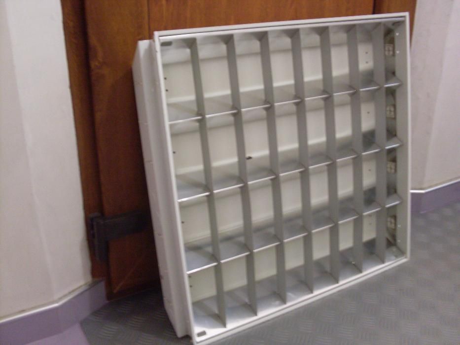 Ел. тела за вграждане в окачен таван.