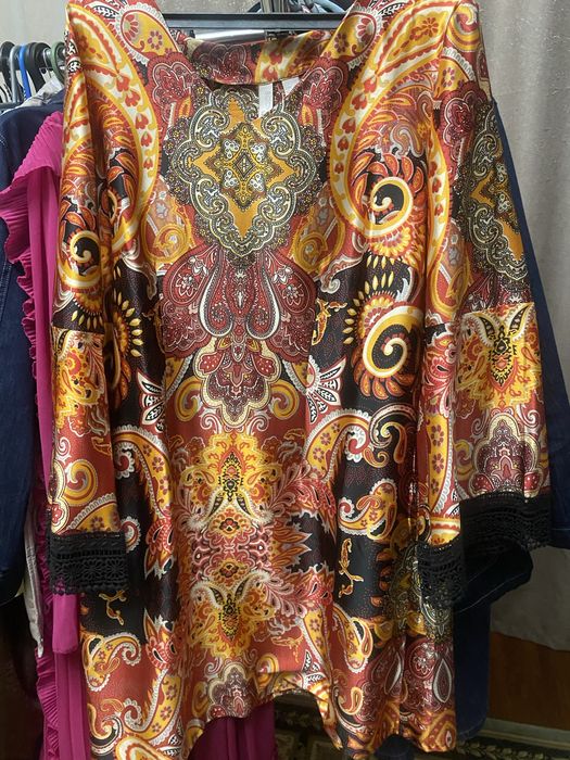 Продам шелковое платье 48-52 раз ,