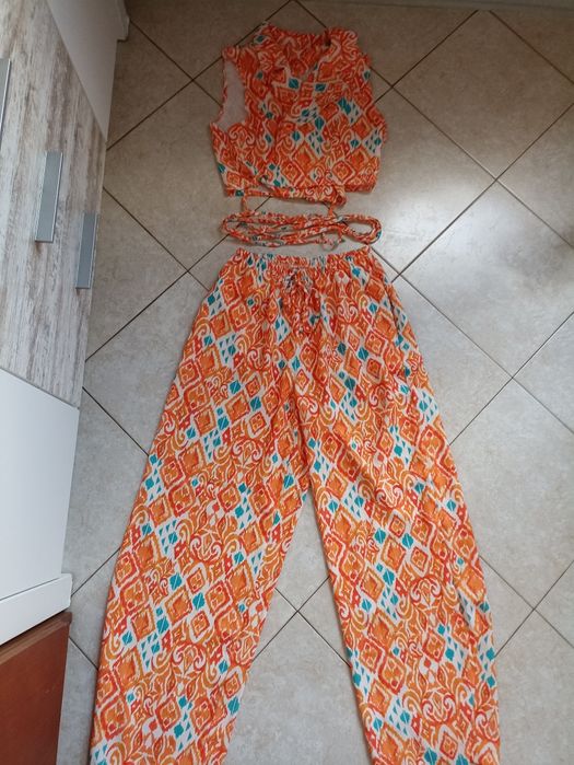 Ефирен комплект от две части