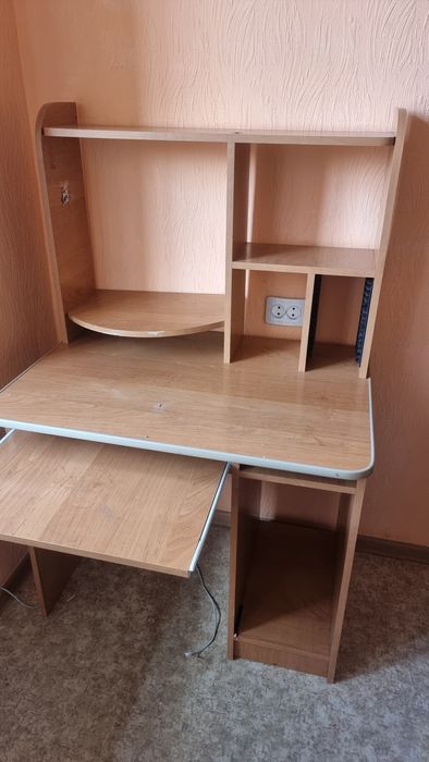 Компьютерный стол