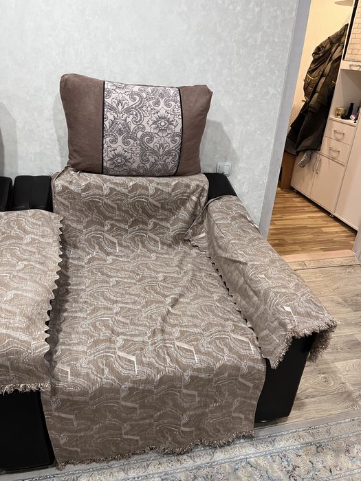 Продаю диван с креслом