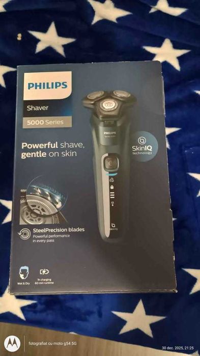 Shaver Series 5000 Aparat de bărbierit electric umed şi uscat