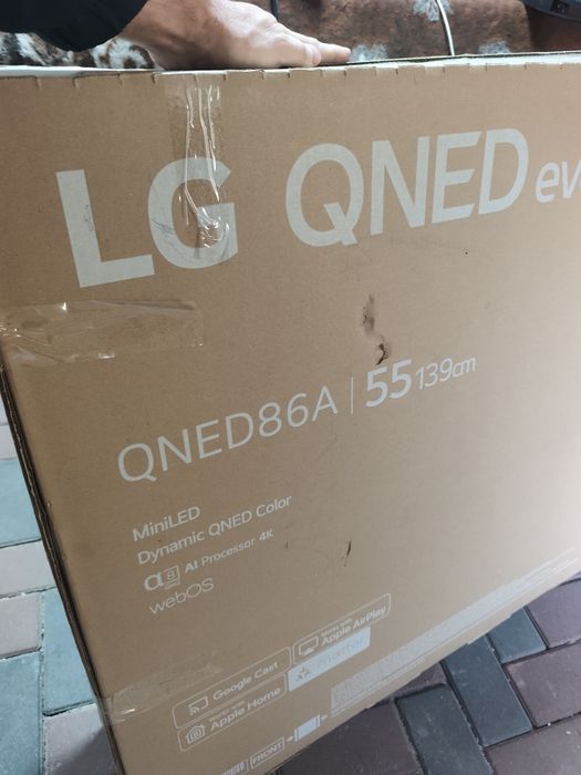Срочно продам смарт телевизор lg 55 140см