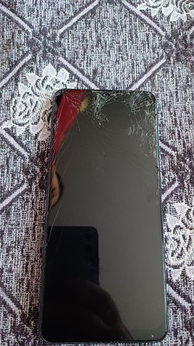 Телефон сломанный