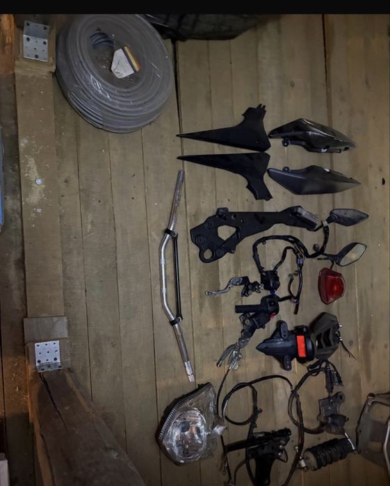 Scarita  partea stanga ghidon