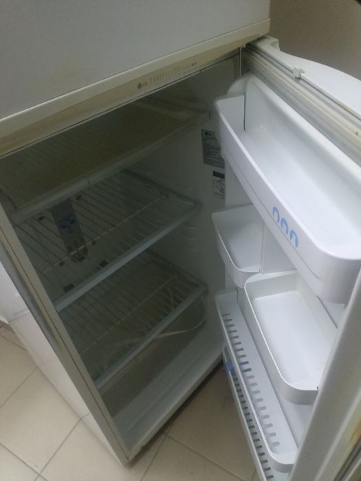 Холодильник не рабочи