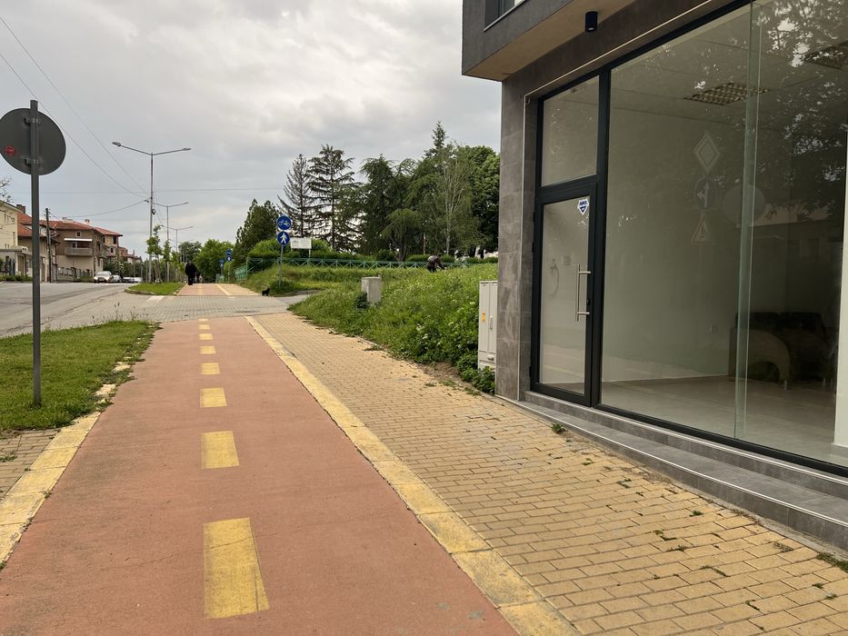 Дава се под наем Магазин в Казанлък - 50 кв.м за 378.93 € - Снимка #5