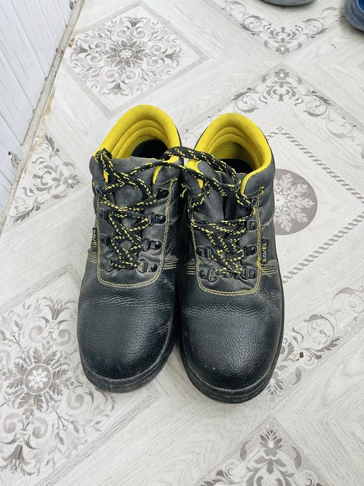 Продам   ботинки