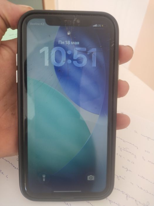 Продам айфон 11 64гб