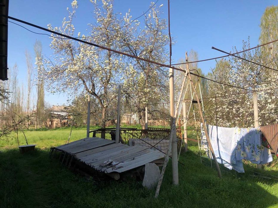 Yer sotiladi toytepada , dacha 25sotx