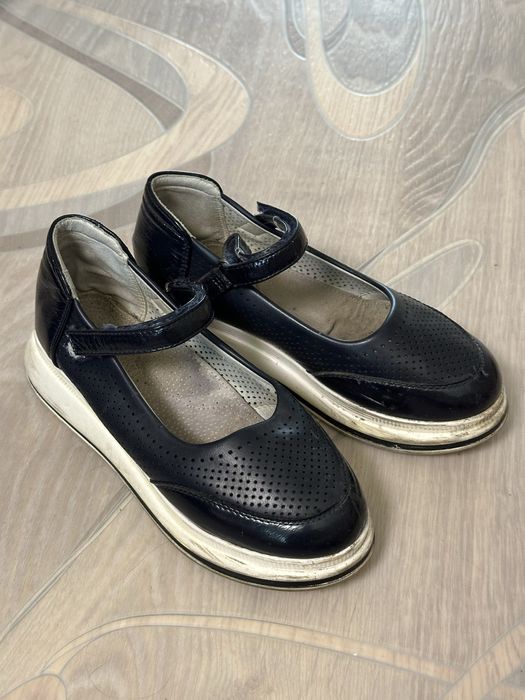 Отдам обувь с 32 по 36 размер