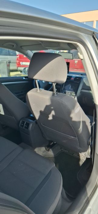 Продавам  VW GOLF  5