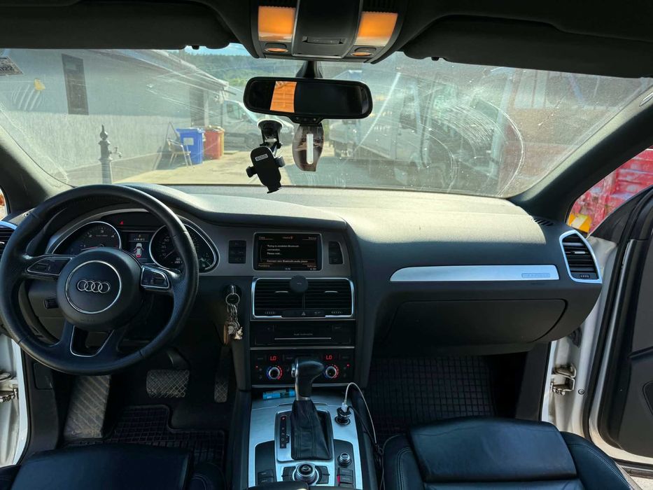 Vând Audi Q7 2014