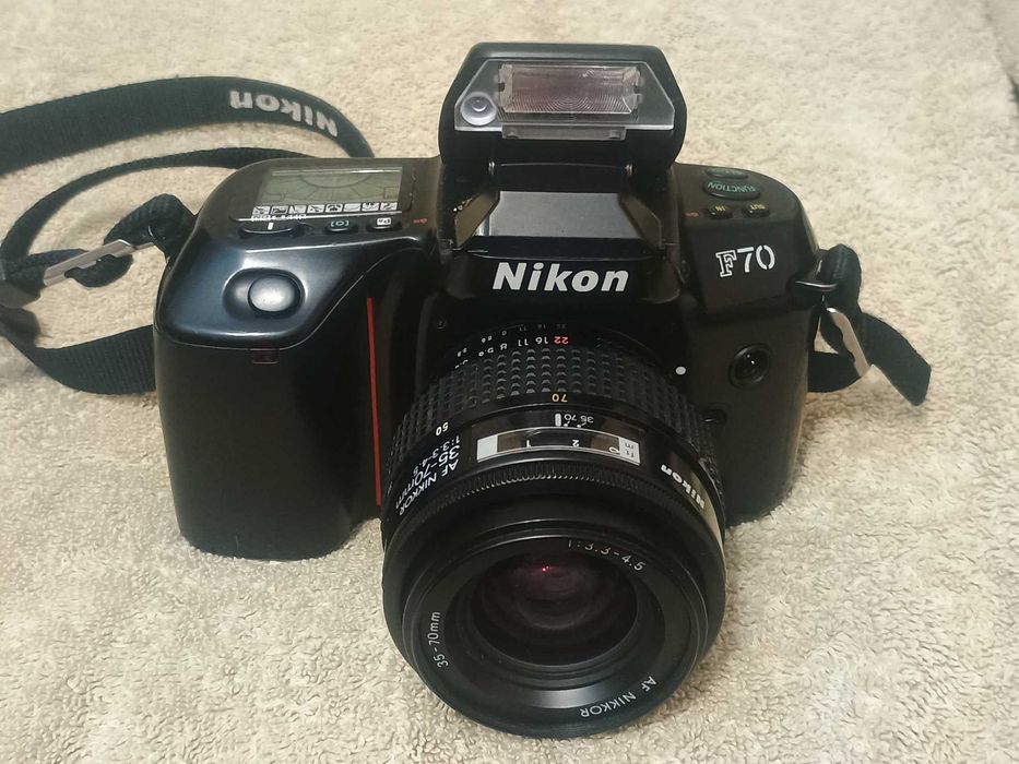 Aparat foto Nikon F70