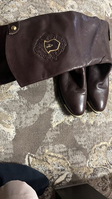 Дамски ботуши чисто нови