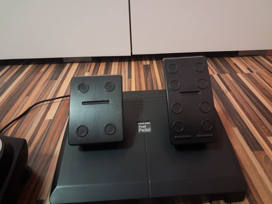 Playstation 4 slim 512gb+volan Myria