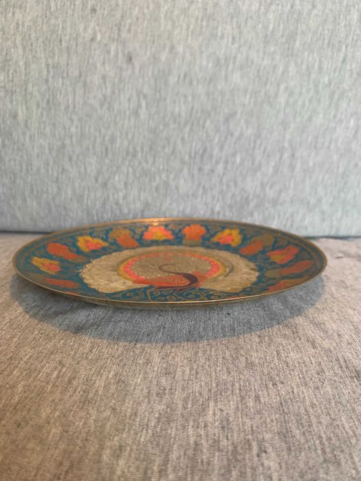 Месингова чиния за стена с пауни