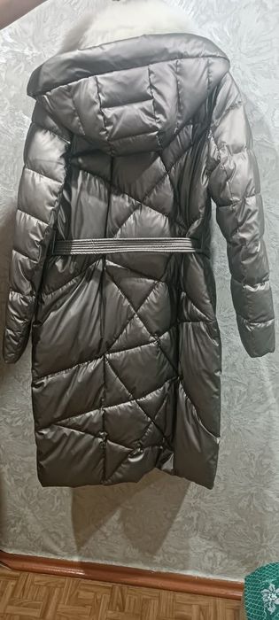 Продам женскую куртку