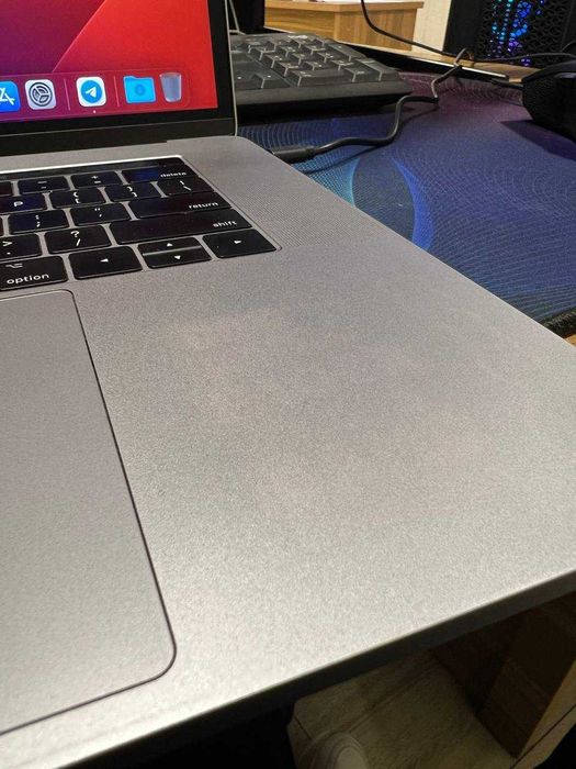 Apple Macbook Pro 15" i7 2017