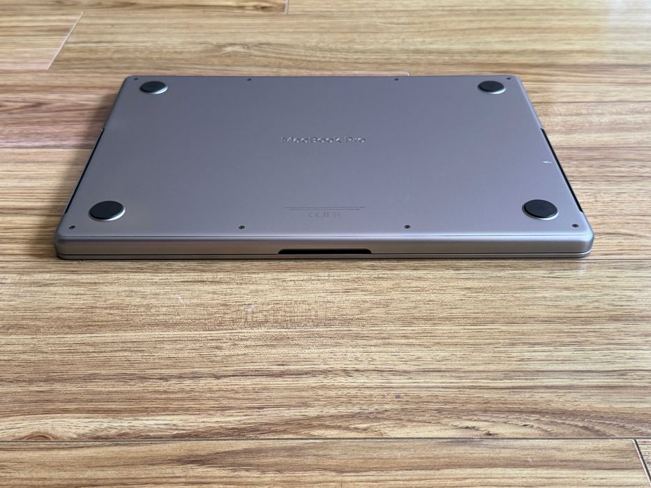 MacBook Pro 14`M1 Pro/10 CPU/16 GPU/1000GB SSD/16GB RAM/Батерия 83%