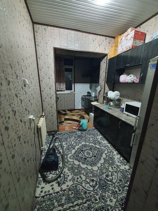 Продажа 3 хона 4 етаж 4 етажл 
Кора камиш 1/4
70 кв
Балкон 2*6