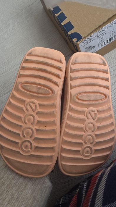 Sandale ecco marimea 22