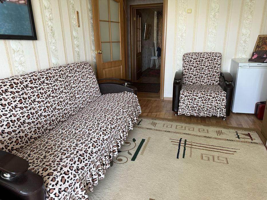 Продается диван с креслами