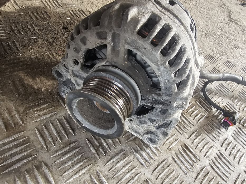 Alternator Vw Golf 5 / Skoda Octavia 2 1.4 benzina BCA BUD 2004 2005 2