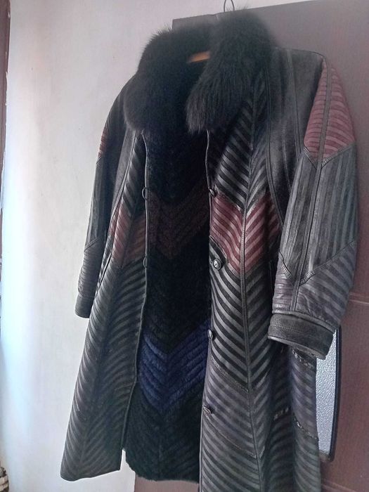 Haina lunga piele naturala îmblănită dama