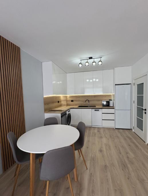 Дава се под наем Двустаен апартамент в Пловдив, Кючук Париж - 60 кв.м за 500 € - Снимка #1