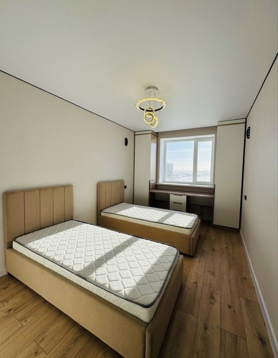 Продаются три новые Кровати с матрасами