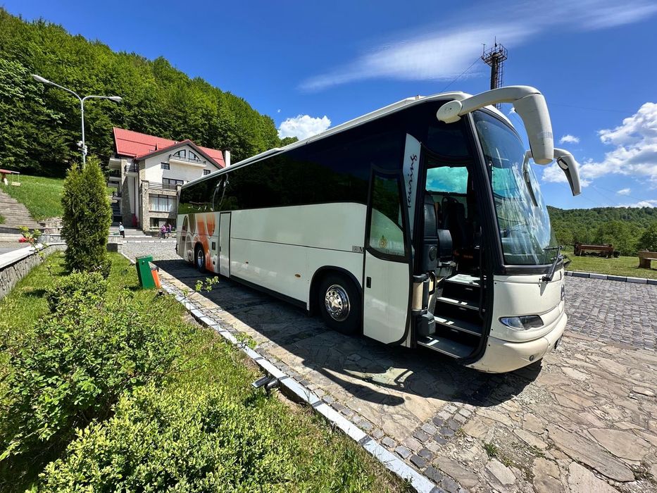 Inchiriez Autocar de 60 locuri cu sofer pentru excursii