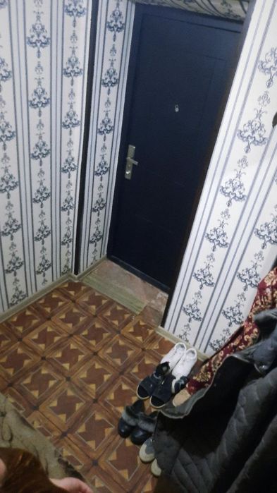 Срочно 2 хоналик квартира сотилади