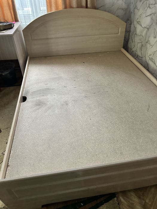 Двухспальная кровать