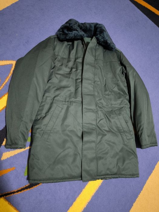 Зимние военные куртки .