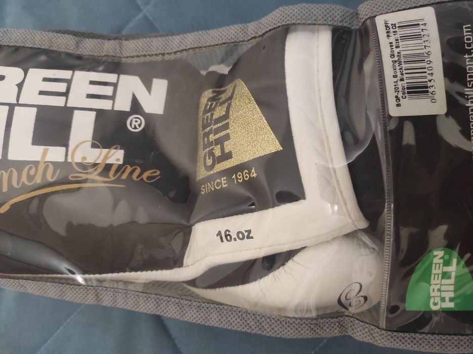 Продам профессиональные перчатки green hill