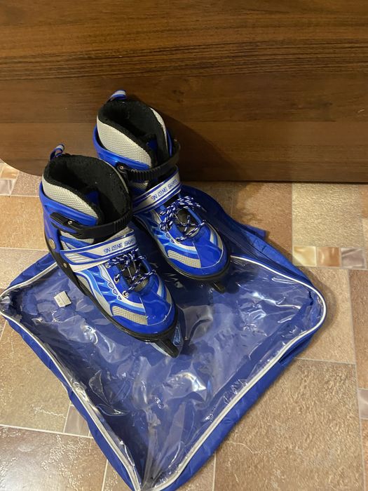 продам синие коньки