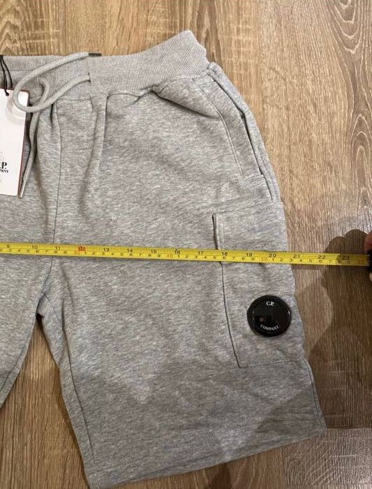 нови мъжки шорти на фирма CP